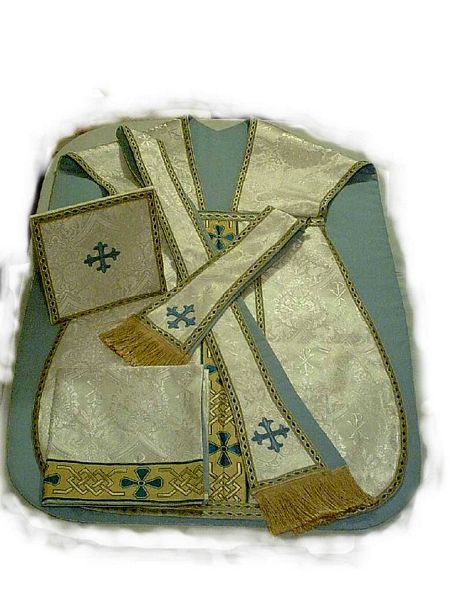 Roman Set - Pure White Fabric with Griffins / Chi Rho